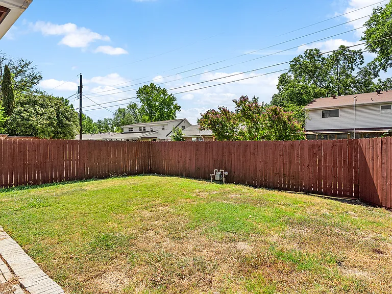 739 Snowden Dr — Photo 17