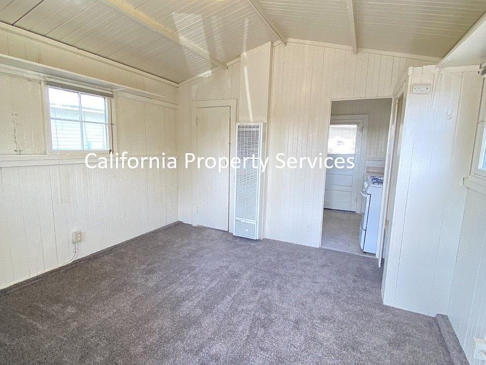 2nd image of 1221 Price St APT 3