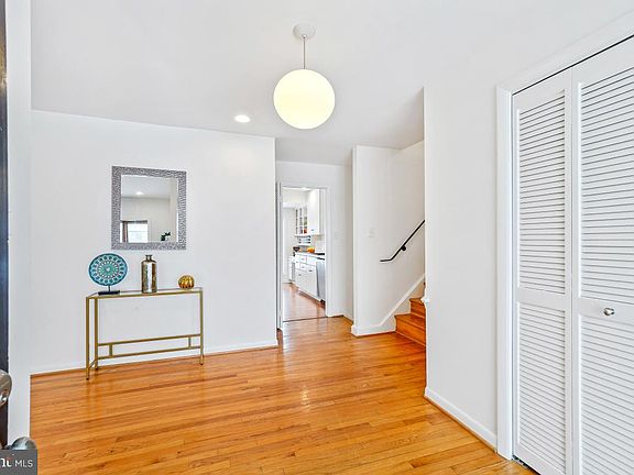 2nd image of 9213 Friars Rd