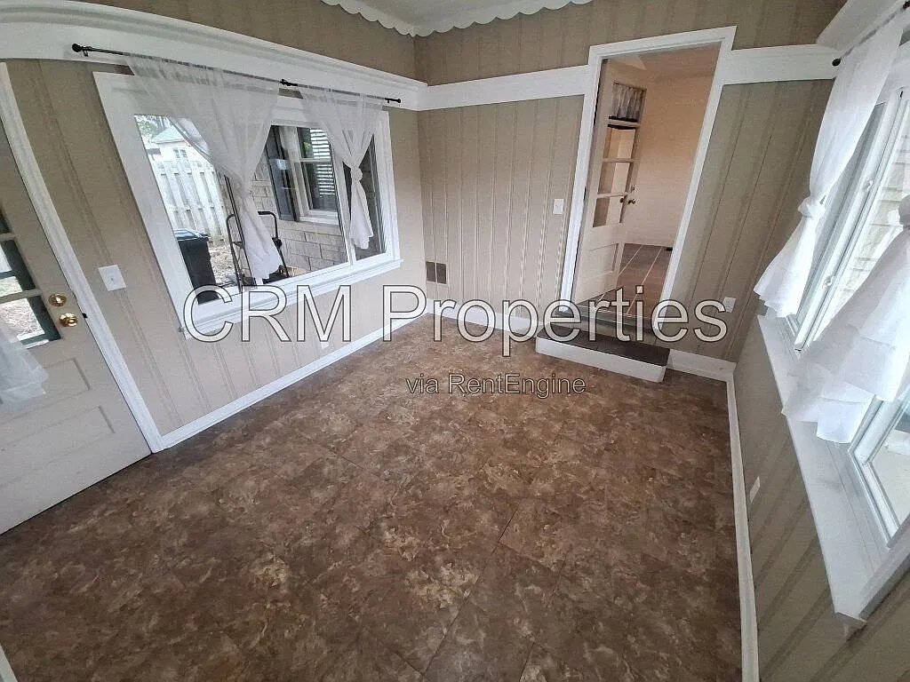 3 bed, 2.0 bath, 1542 sqft, $1,700 — Photo 4