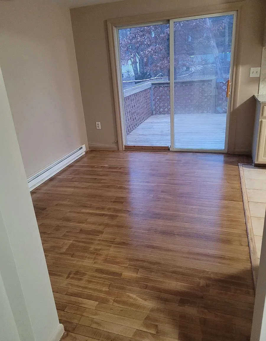 949 Mohican Rd — Photo 4