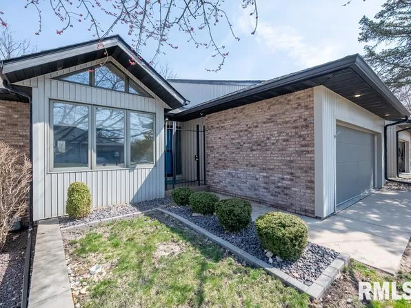 7604 N Patton Ln, Peoria, IL 61614