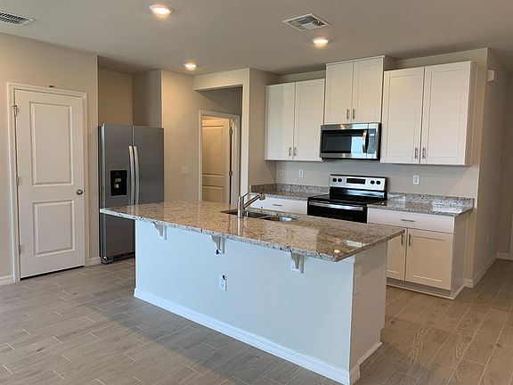 4th image of 7631 Momentum Pkwy