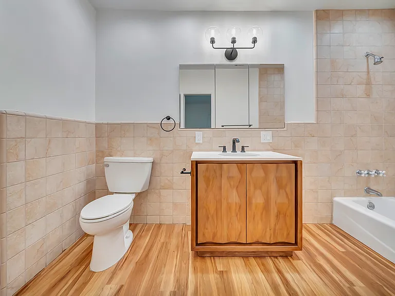 546 S Beachwood Dr — Photo 56