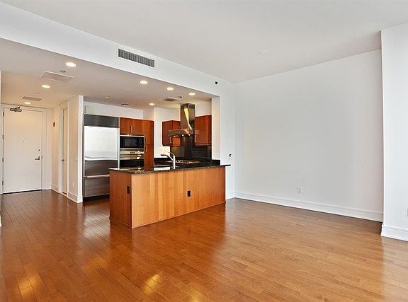 5th image of 401 N Wabash Ave Unit 49B