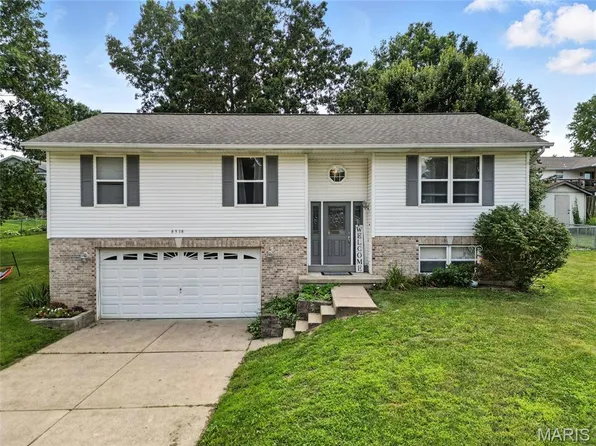 6516 Weston Oaks Dr, Cedar Hill, MO 63016