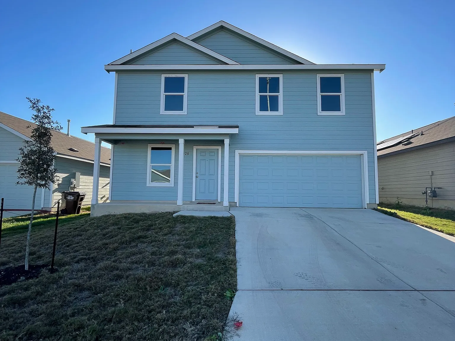 4528 Azure Pl — Photo 1