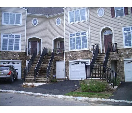 16 Jensen Ct photo 1