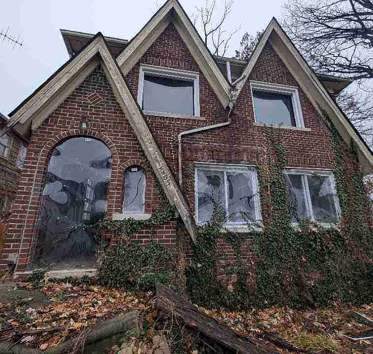 4165 Courville