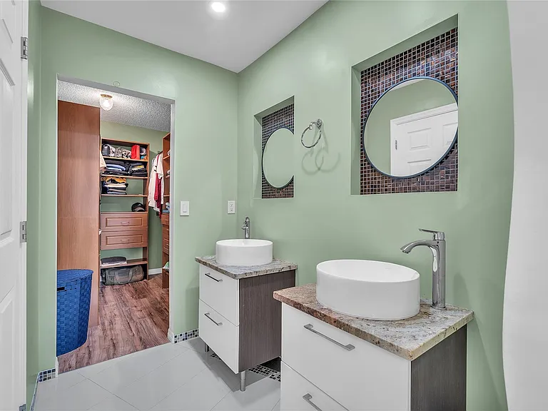 8407 NW 78th Ct — Photo 14