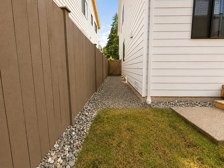 18532 Meridian Ave SE — Photo 29