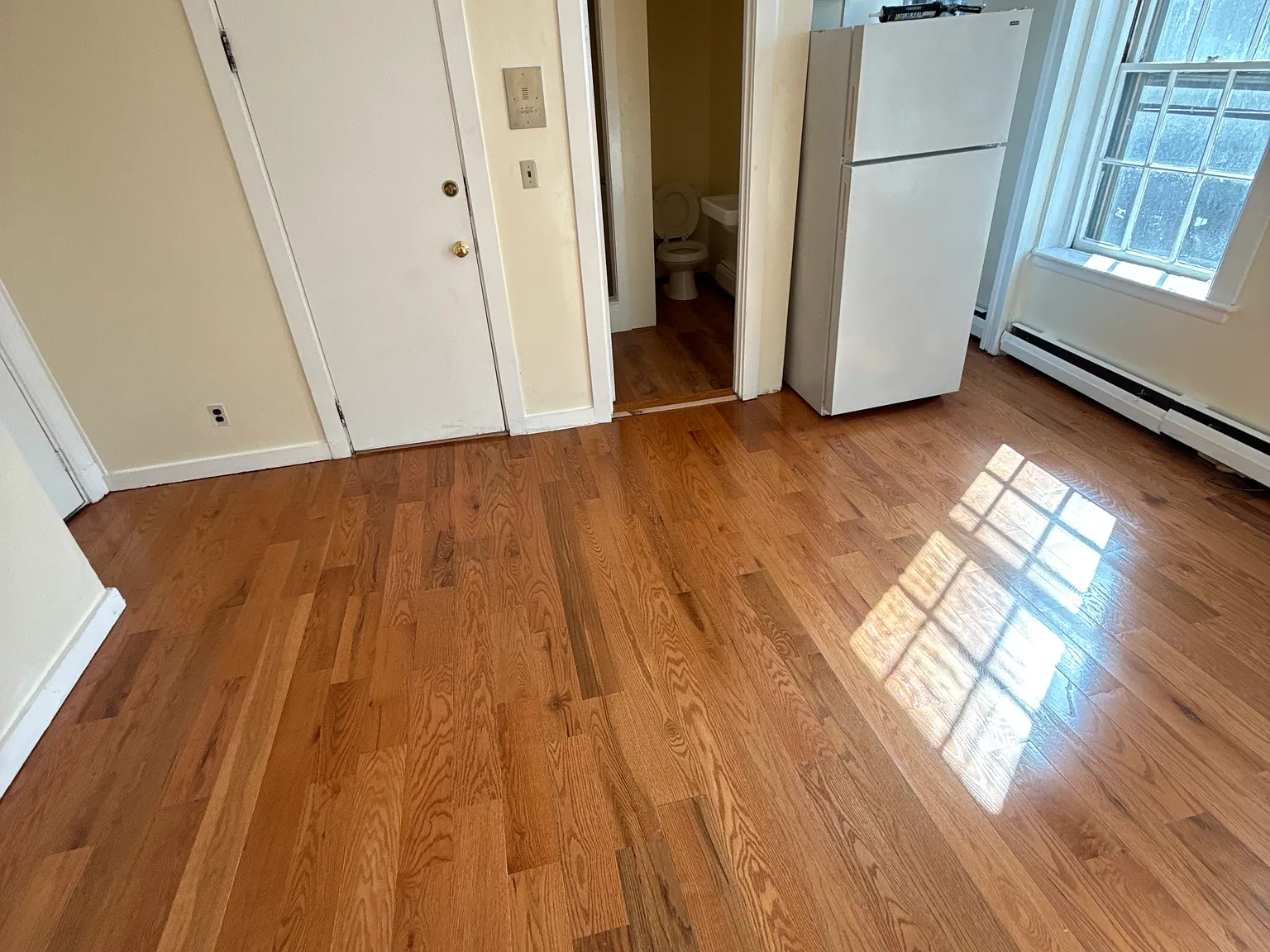 Studio, 450 sqft, $2,400 — Photo 4