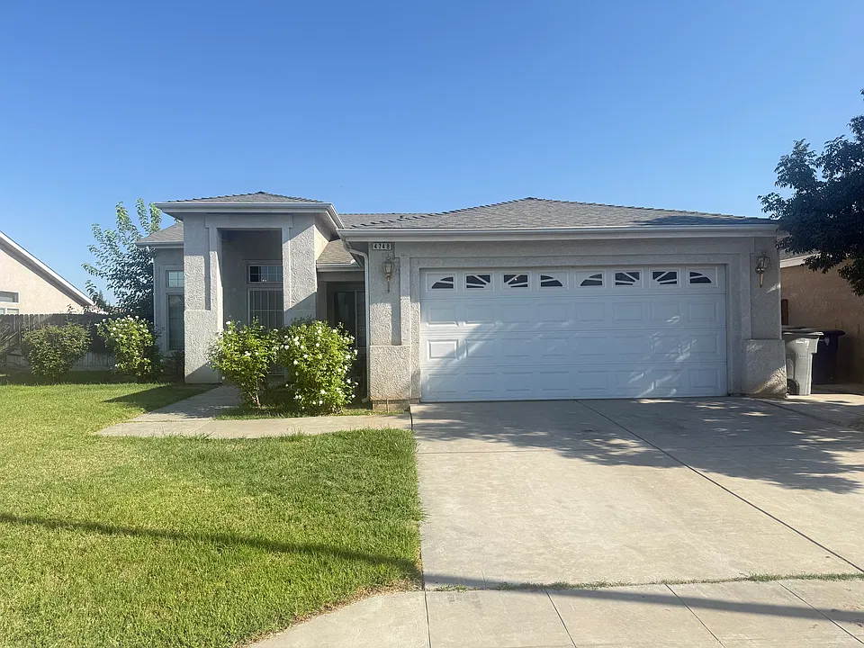4748 W Burlingame Ave