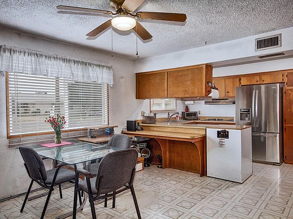 3rd image of 4022 N 79th Dr