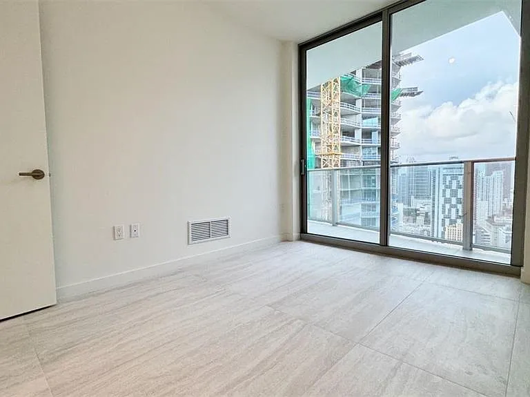 77 SE 5th St #1903 — Photo 3