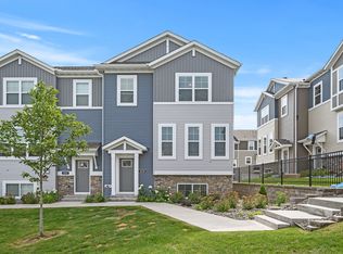 2210 Gateway Hill Rd N, North Saint Paul, MN 55109