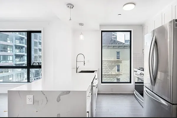 Rented by E Realty International Corp | media 5