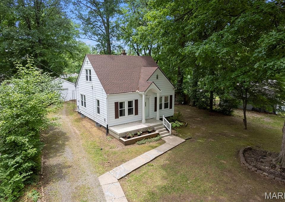 1st image of 2769 Adeline St