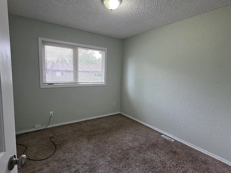 9585 Canton Loop — Photo 5
