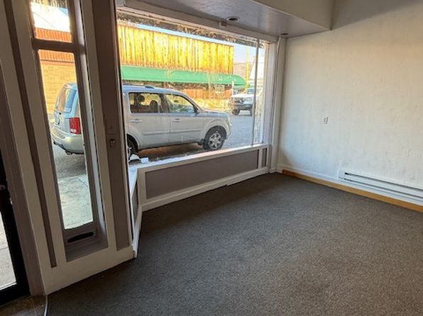 306 S Broadway St, Yreka, CA 96097