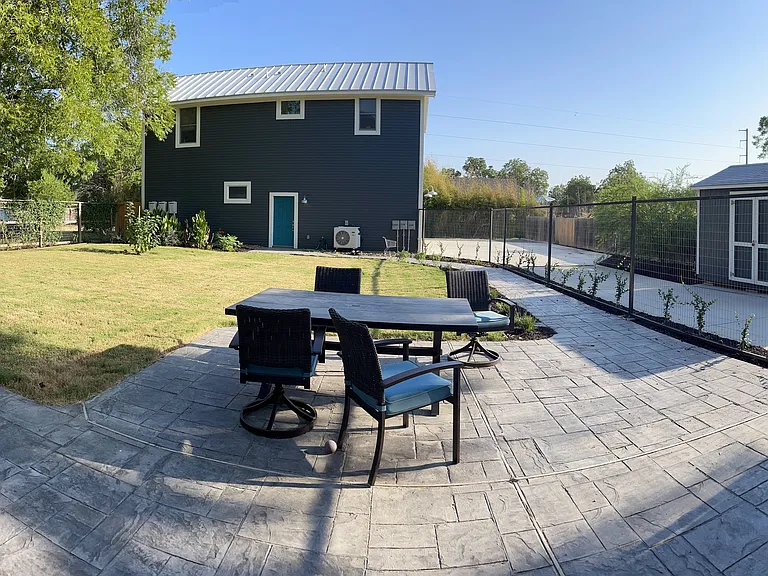 1115 Nolan St — Photo 31