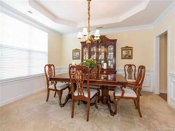 2nd image of 1414 Skyler Dr
