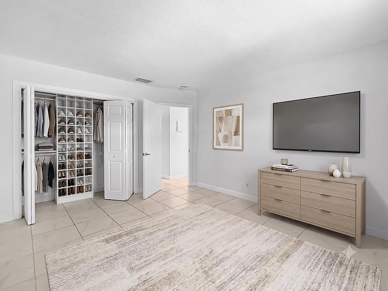 2607 NE 8th Ave #29 — Photo 13