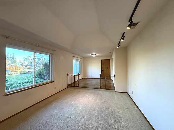 4th image of 51 Westgrove Ct