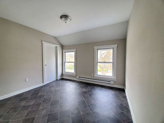 5th image of 407 S 8th St #3