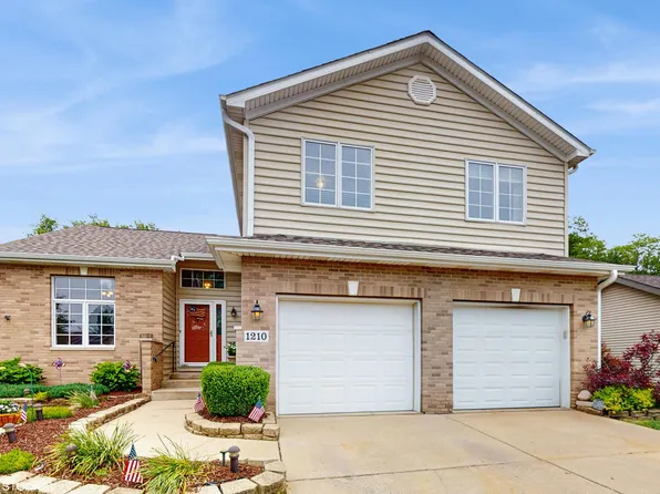 1210 Capitol Dr, Hobart, IN 46342