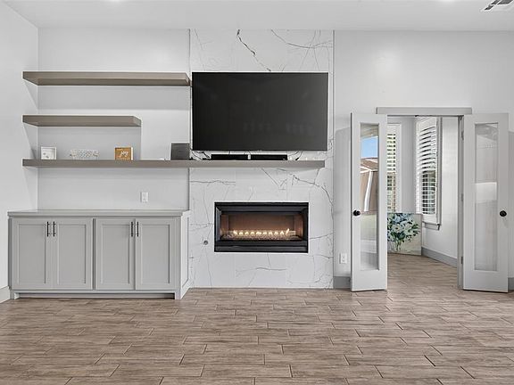5th image of 2580 Hayfield Way