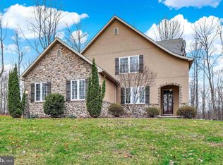 558 Rockey Rd, Red Lion, PA 17356