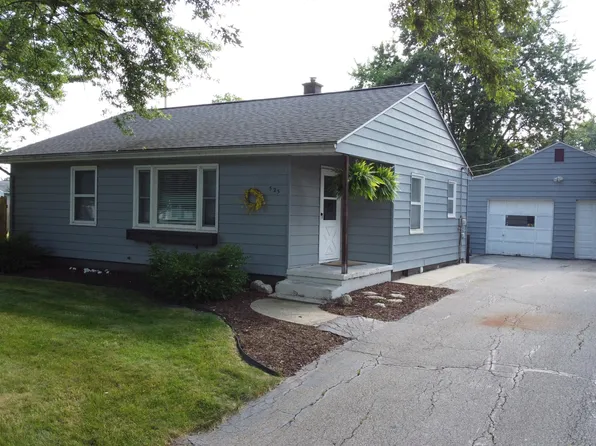 525 Faircrest Ave NW, Grand Rapids, MI 49534