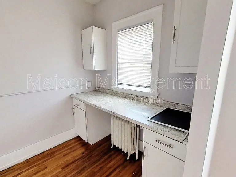 49 Troup St — Photo 12