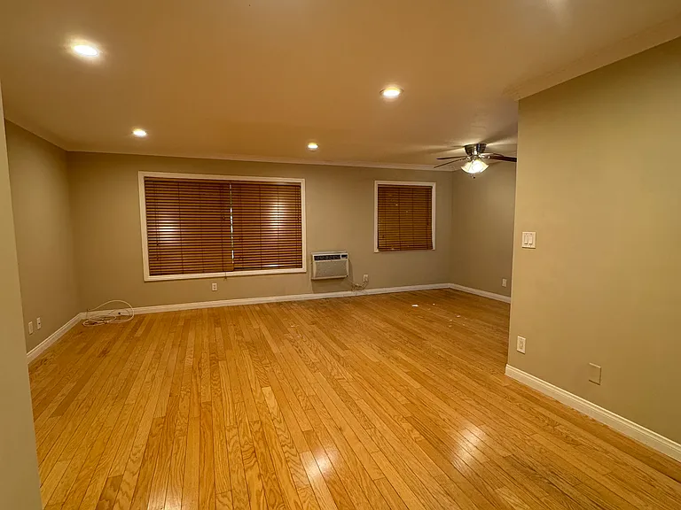 1817 Beloit Ave #14 — Photo 5