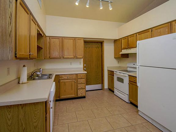5th image of 1810 N Princeton Ave