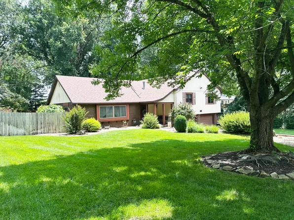 2550 E Sparkleberry Lane, Springfield, MO 65804