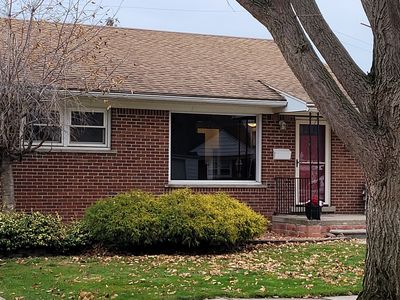 9381 Fox Ave, Allen Park, MI, 48101