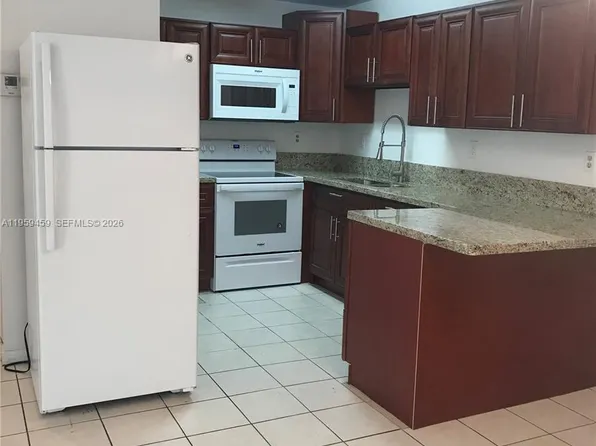 1017 SW 8th St #1-4, Hallandale, FL 33009