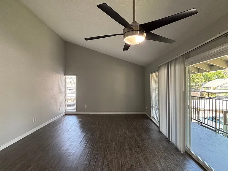 West Fifth Apartments — Photo 160