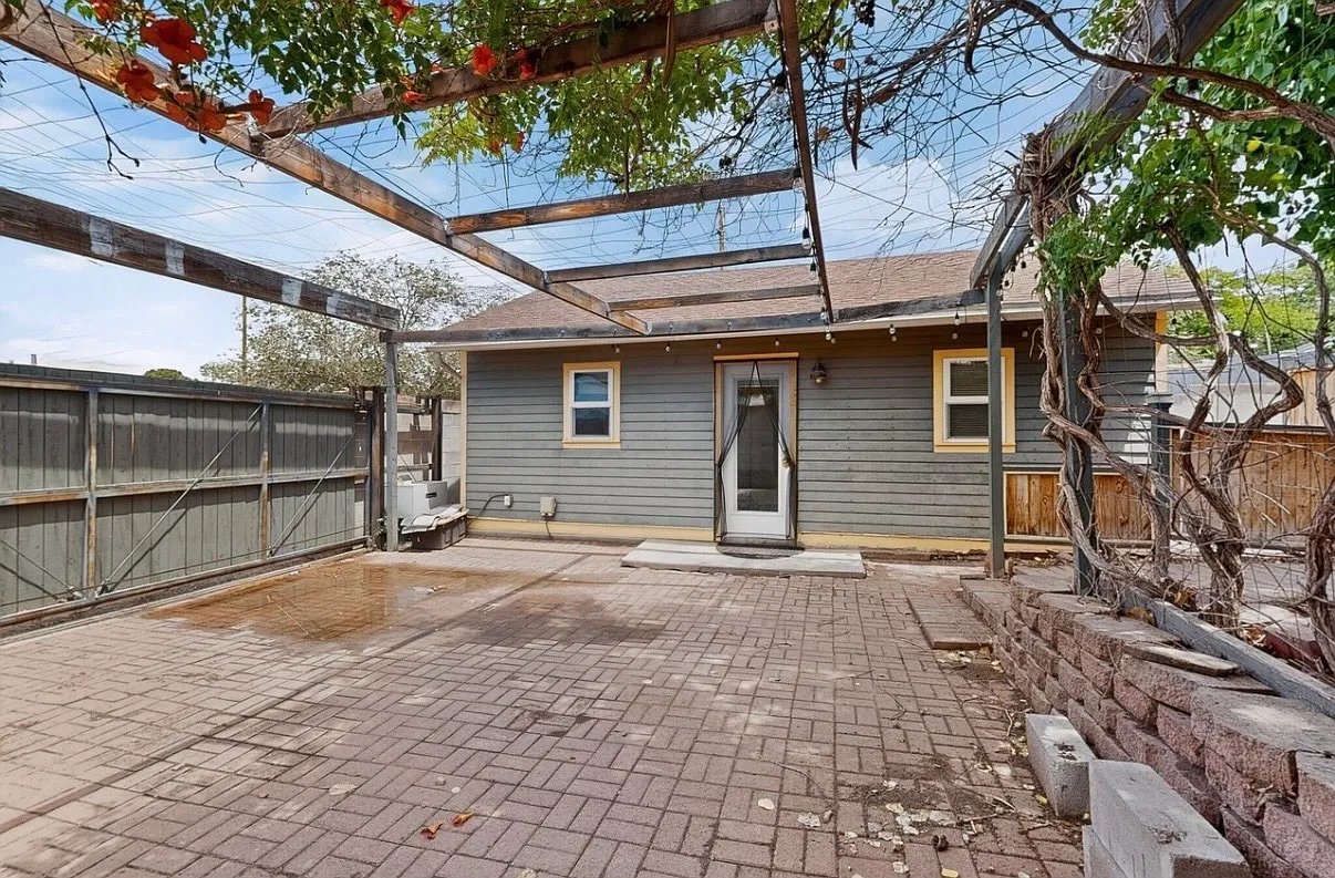 1 bed, 700 sqft, $1,750 — Photo 2