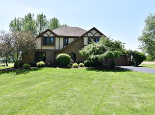 43W647 Hawkeye Dr, Elburn, IL 60119