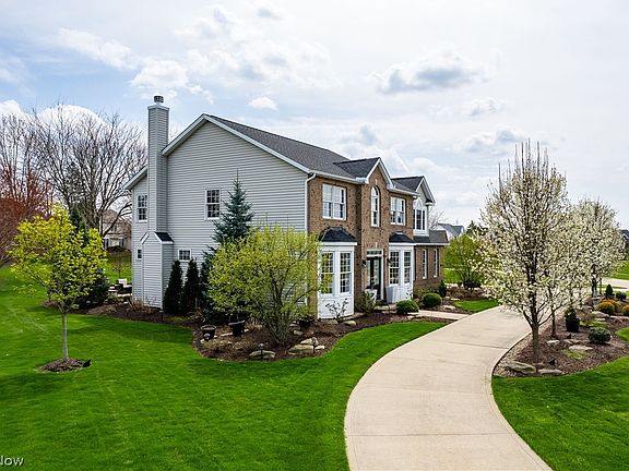 3rd image of 4295 N Fall Lake Dr