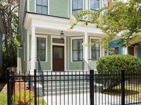 218 W 35th St