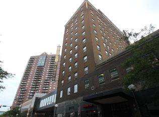 400 Walnut St. #703, Des Moines, IA 50309