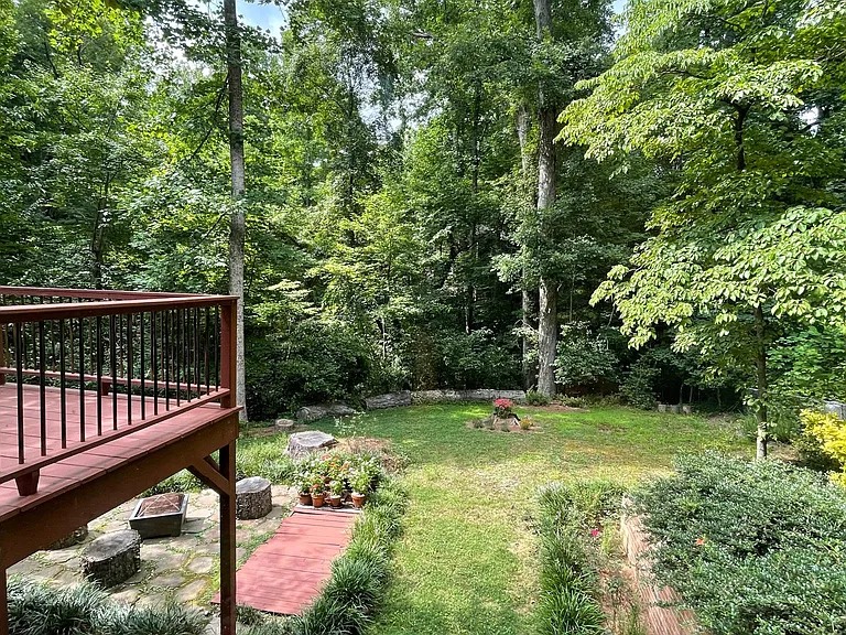 Woodbriar Rd — Photo 3