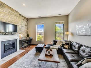 1118 W Armitage Ave #3F, Chicago, IL 60614