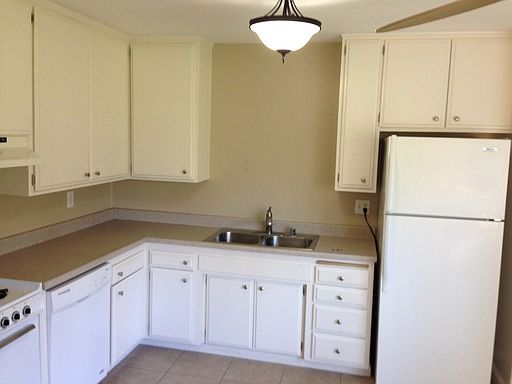 2nd image of 210 S Helix Ave APT B