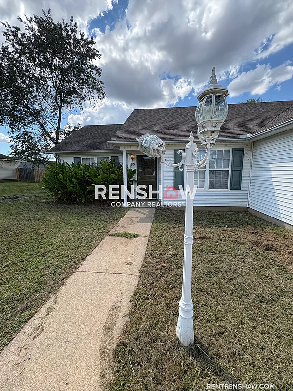 3 bed, 2.0 bath, 1392 sqft, $1,500 — Photo 2