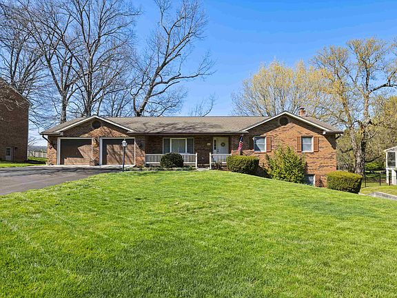 5th image of 312 Victoria Dr